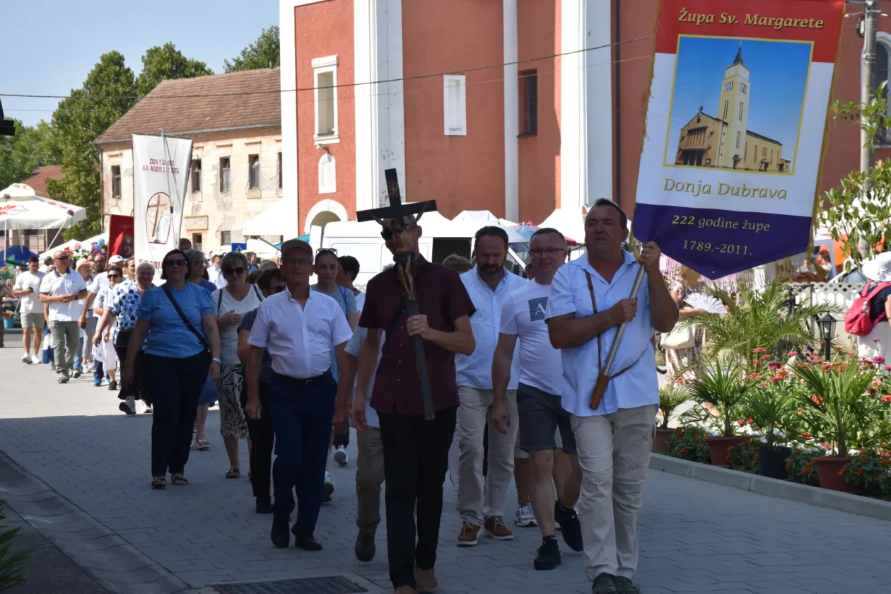 Sveta Marija, Klikom po proščenju, Velika Gospa (22) Sveta Marija, Klikom po proščenju, Velika Gospa (22)