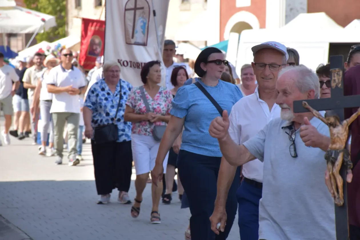 Sveta Marija, Klikom po proščenju, Velika Gospa (23) Sveta Marija, Klikom po proščenju, Velika Gospa (23)