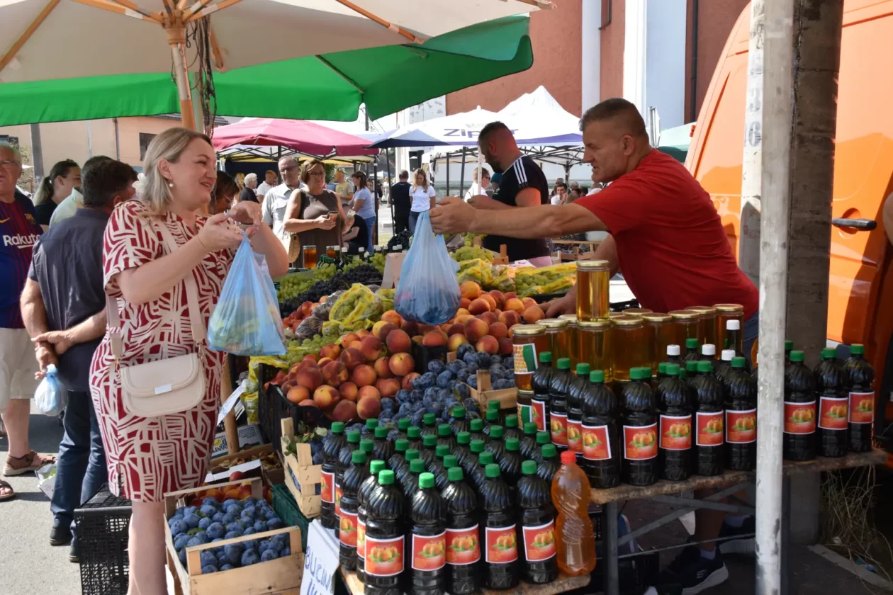 Sveta Marija, Klikom po proščenju, Velika Gospa (27) Sveta Marija, Klikom po proščenju, Velika Gospa (27)