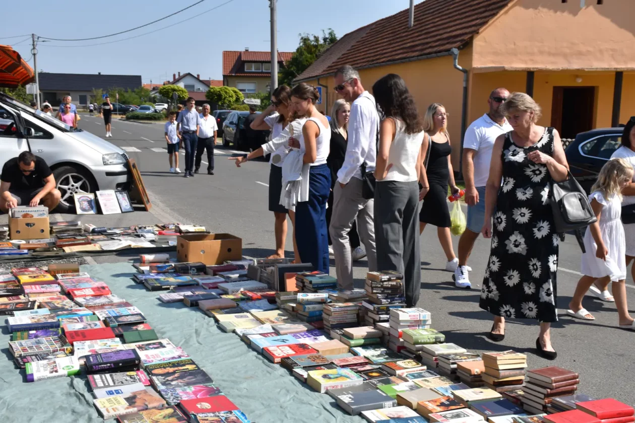 Sveta Marija, Klikom po proščenju, Velika Gospa (28) Sveta Marija, Klikom po proščenju, Velika Gospa (28)