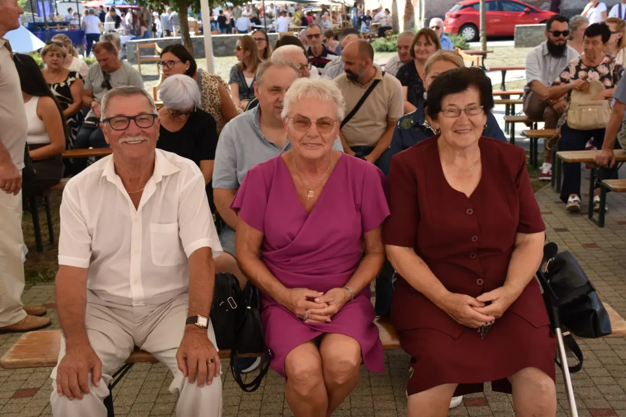 Sveta Marija, Klikom po proščenju, Velika Gospa (38) Sveta Marija, Klikom po proščenju, Velika Gospa (38)