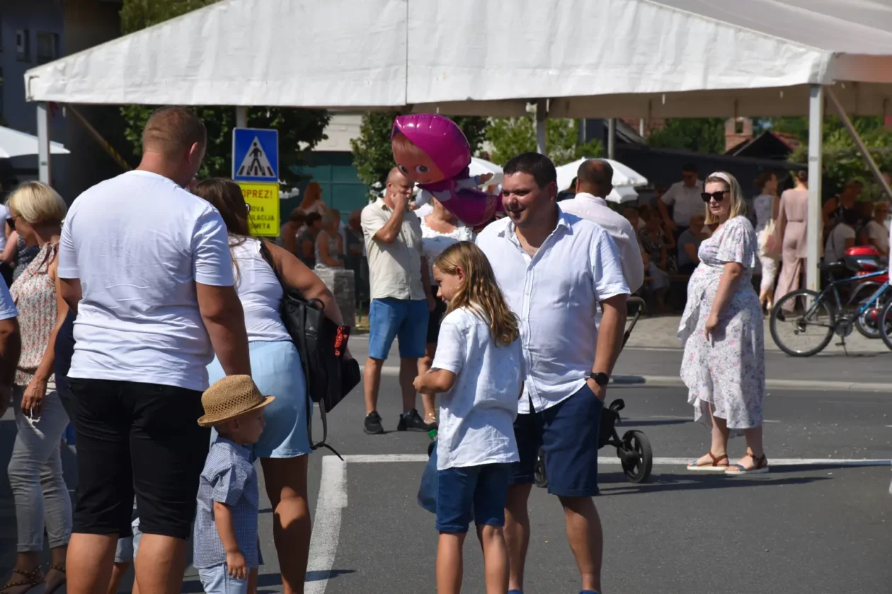 Sveta Marija, Klikom po proščenju, Velika Gospa (45) Sveta Marija, Klikom po proščenju, Velika Gospa (45)