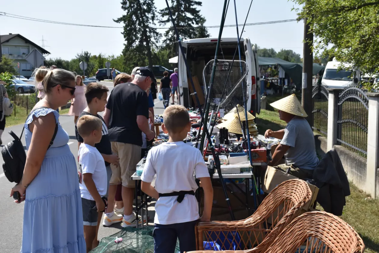 Sveta Marija, Klikom po proščenju, Velika Gospa (55) Sveta Marija, Klikom po proščenju, Velika Gospa (55)