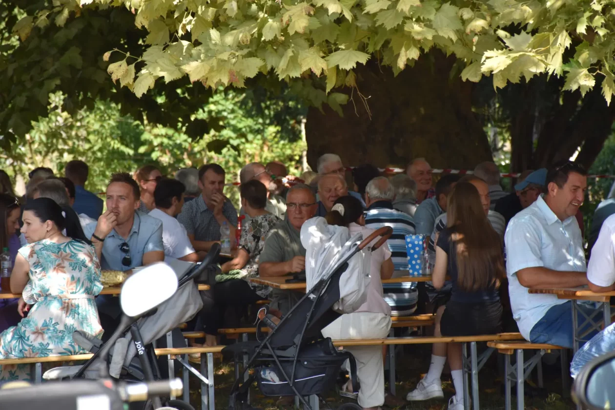 Sveta Marija, Klikom po proščenju, Velika Gospa (8) Sveta Marija, Klikom po proščenju, Velika Gospa (8)