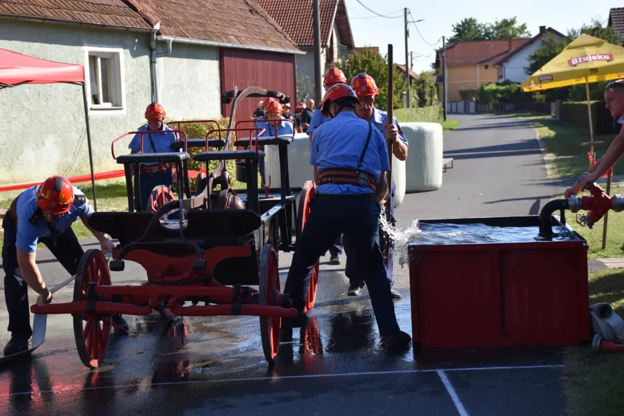 Sveta Marija, vatrogasci, natjecanje, zaprežne šprice 2025 (21)