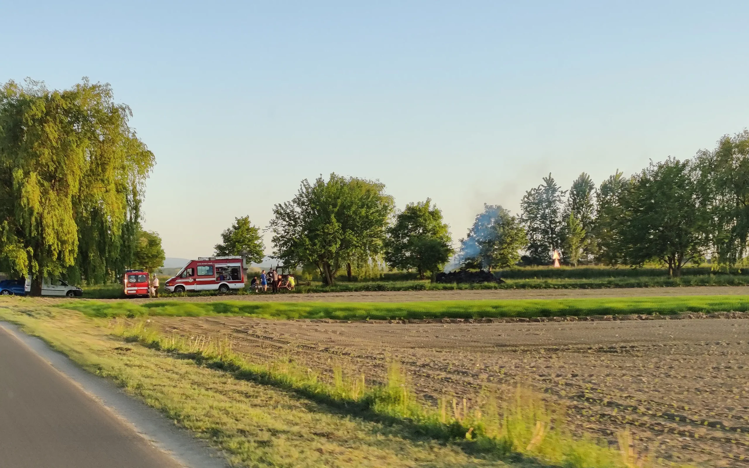 Sveti Križ – vatrogasci kod starog groblja (2) Sveti Križ – vatrogasci kod starog groblja (2)