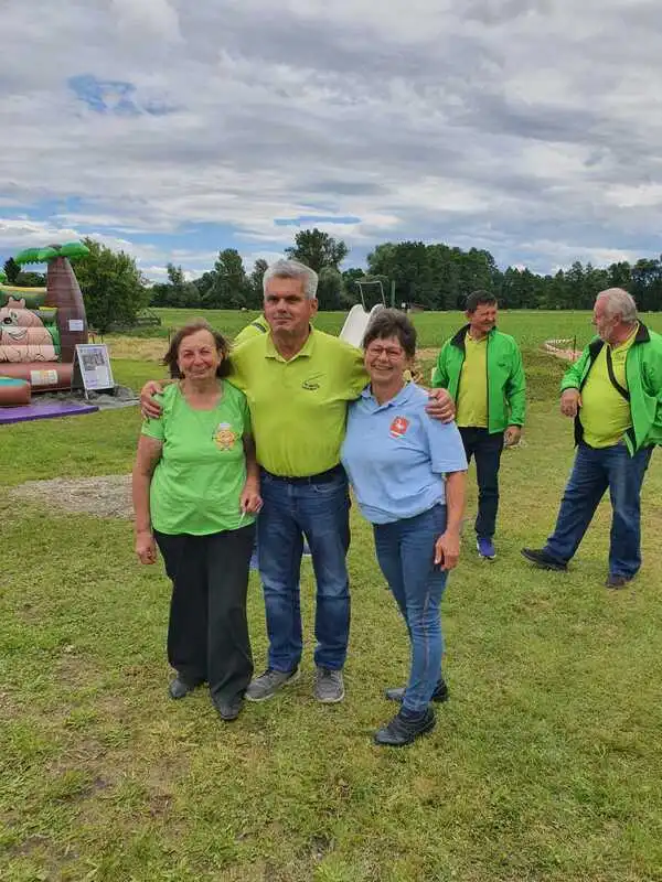 Sveti Martin na Muri – natjecanje ručnom kosom (8) Sveti Martin na Muri – natjecanje ručnom kosom (8)