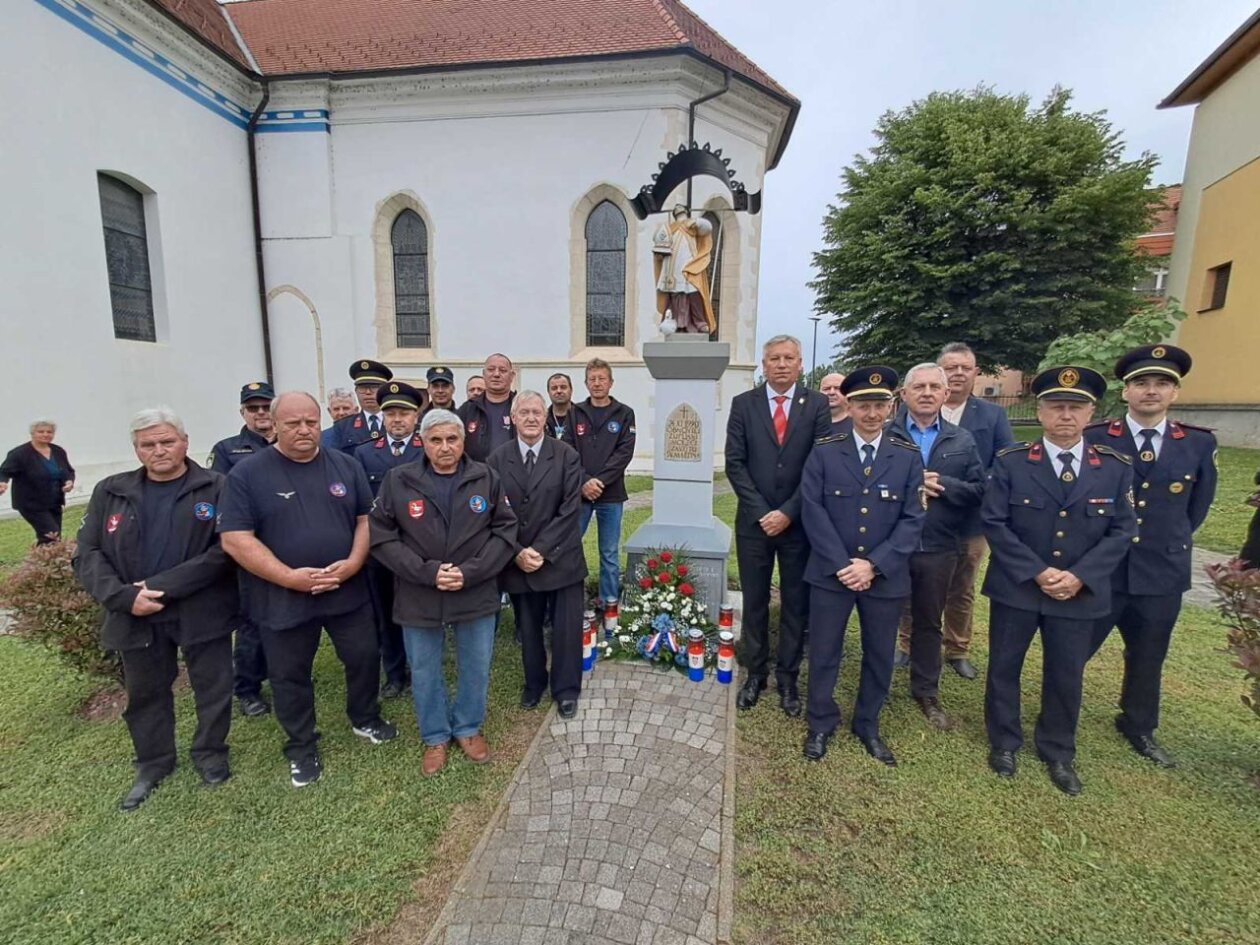 Sveti Martin na Muri obilježio Dan državnosti uz misu i molitvu (13)