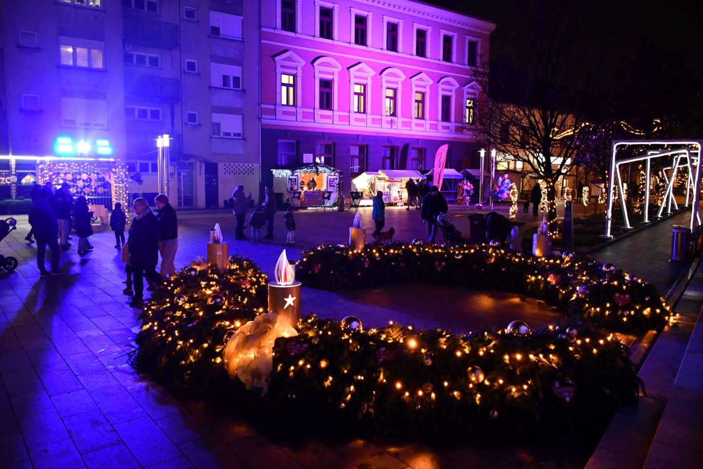 Sveti Nikola 2025 advent franjevački trg (10)