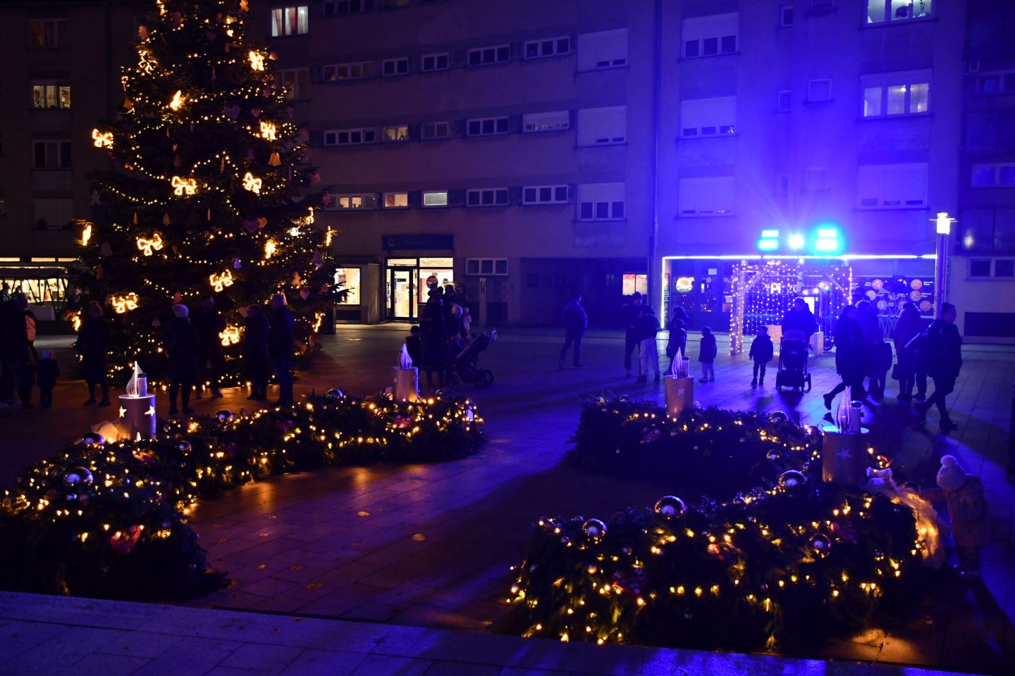 Sveti Nikola 2025 advent franjevački trg (11)