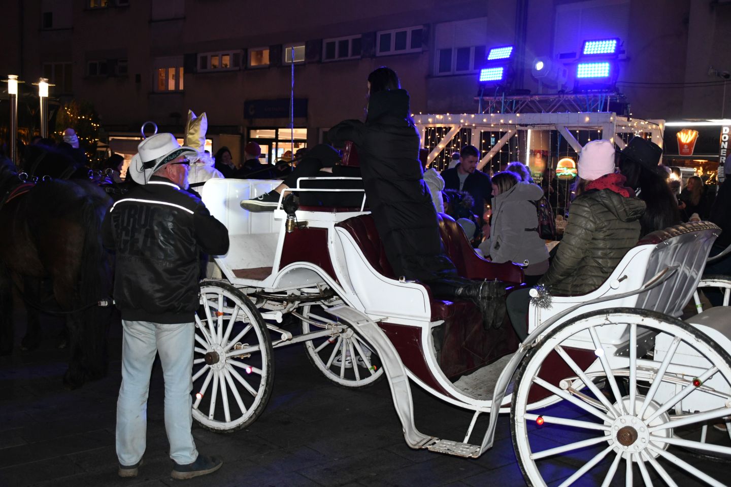 Sveti Nikola 2025 advent franjevački trg (19)