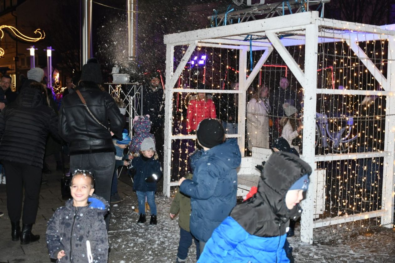 Sveti Nikola 2025 advent franjevački trg (29)