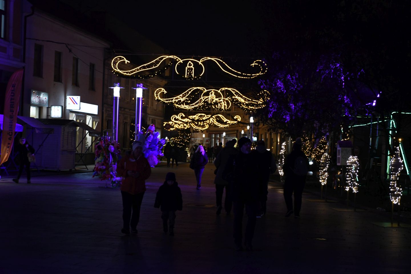 Sveti Nikola 2025 advent franjevački trg (42)