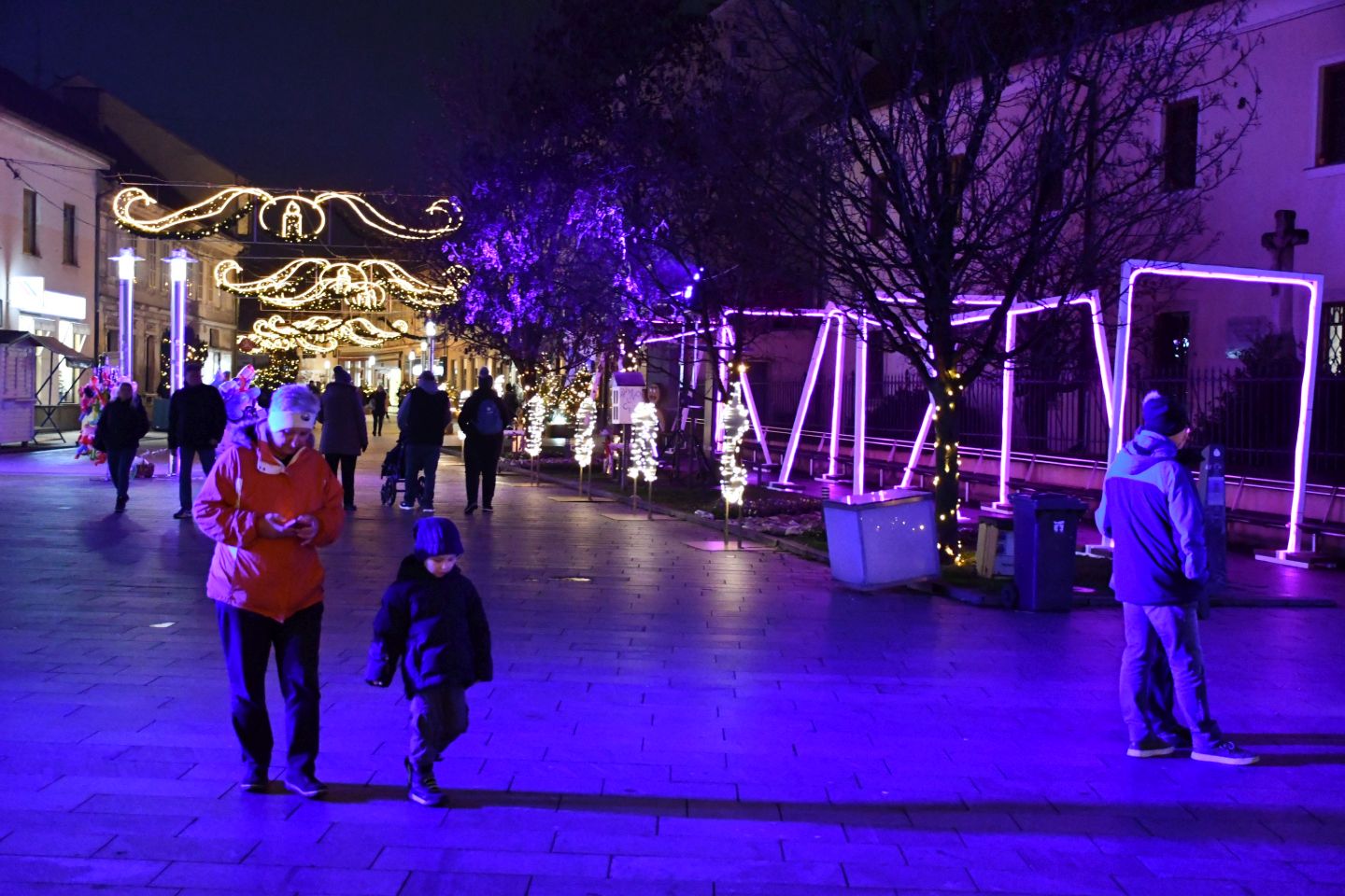 Sveti Nikola 2025 advent franjevački trg (43)