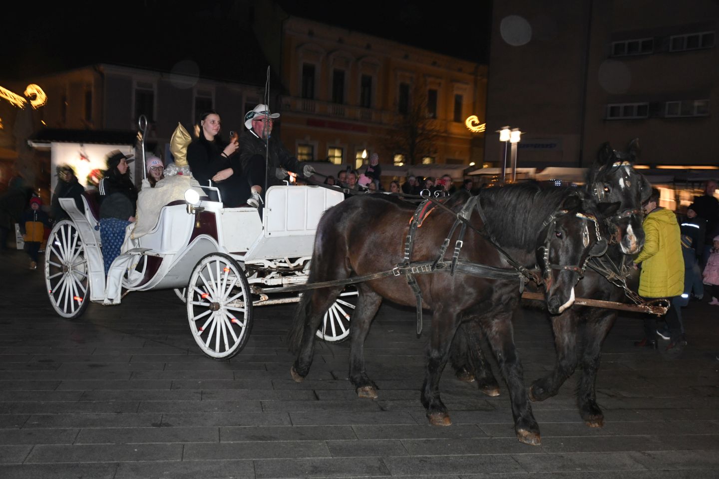 Sveti Nikola 2025 advent franjevački trg (5)