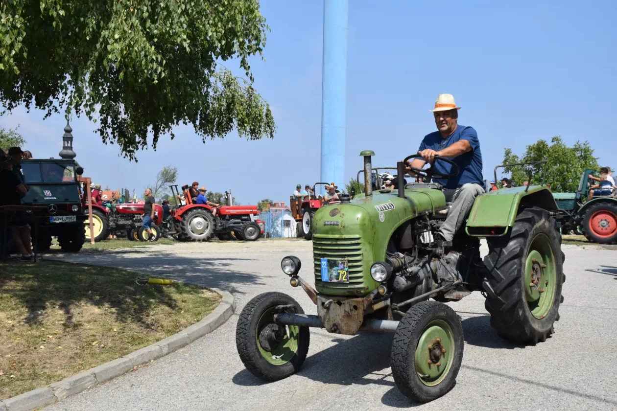Sveti Urban Rally traktori 2025 (61)