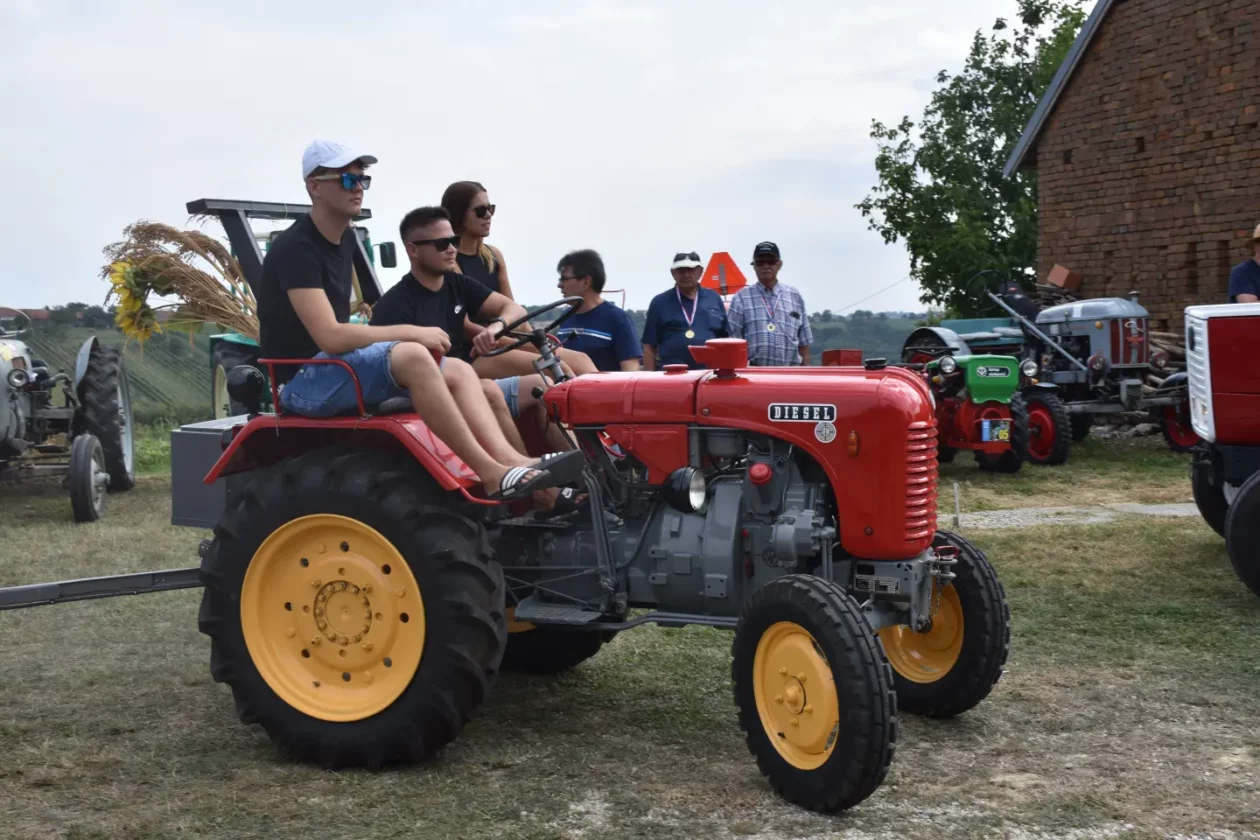 Sveti Urban Rally traktori 2025 (8)