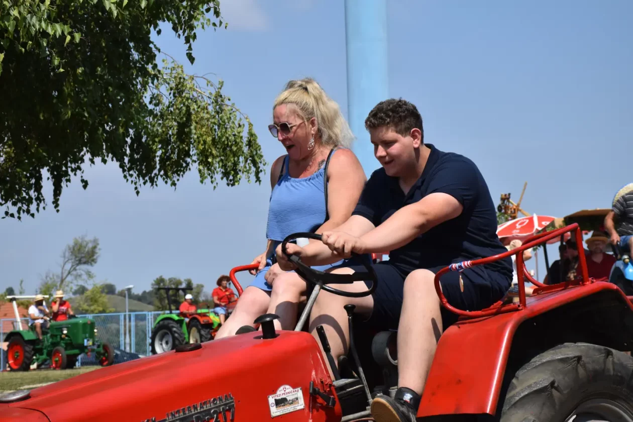 Sveti Urban Rally traktori 2025 (88)