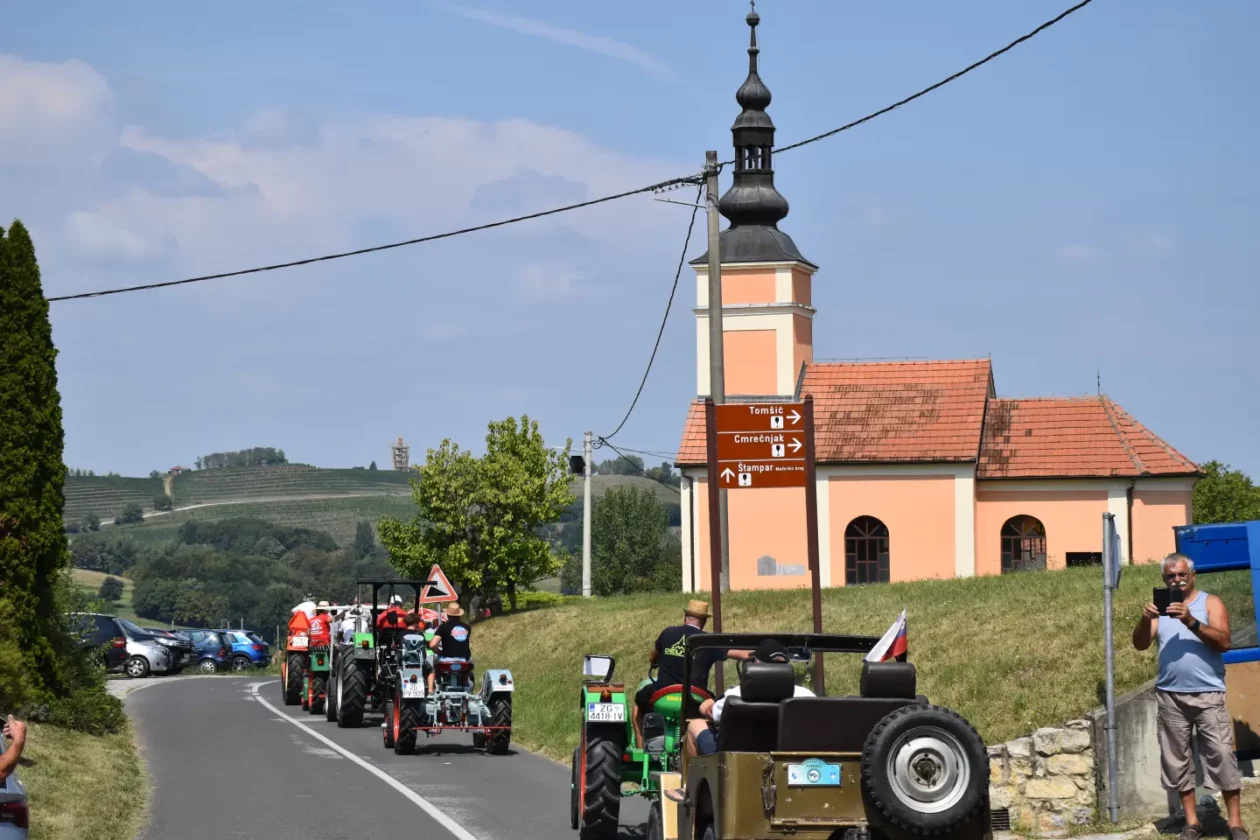 Sveti Urban Rally traktori 2025 (99)