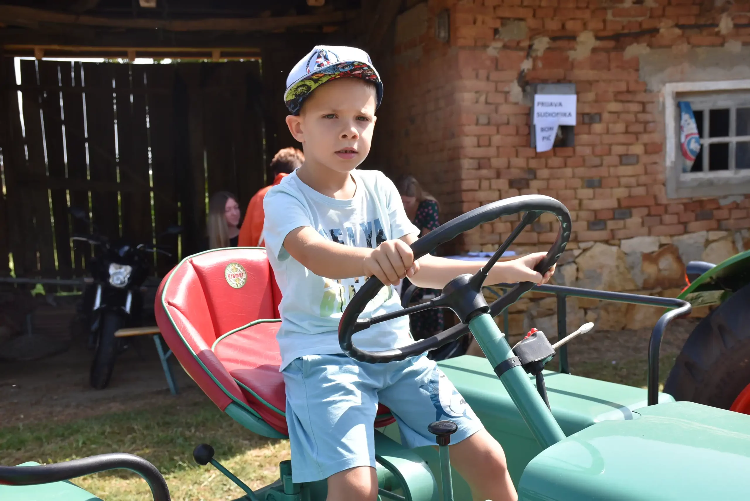 Sveti Urban – povorka starih traktora 2024 Dani turizma (28)