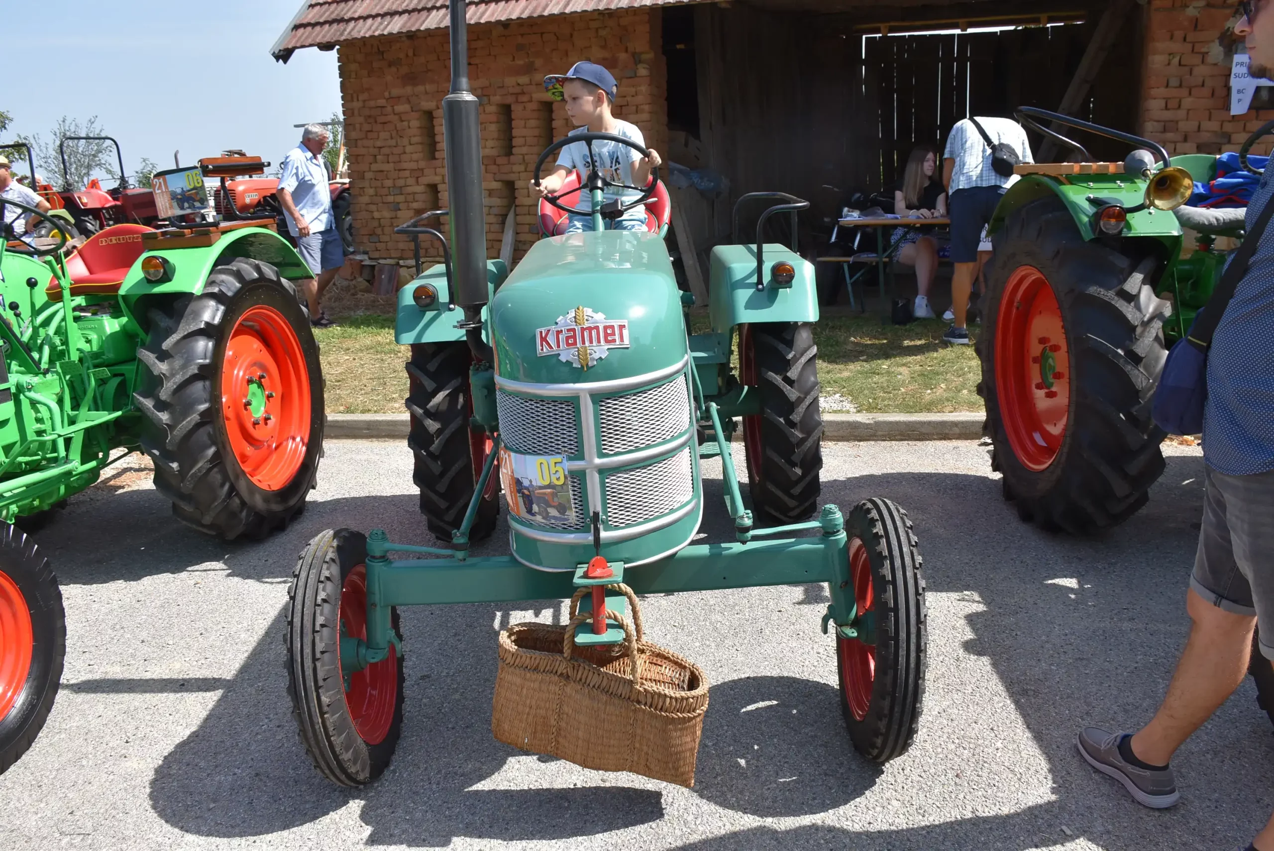 Sveti Urban – povorka starih traktora 2024 Dani turizma (30)