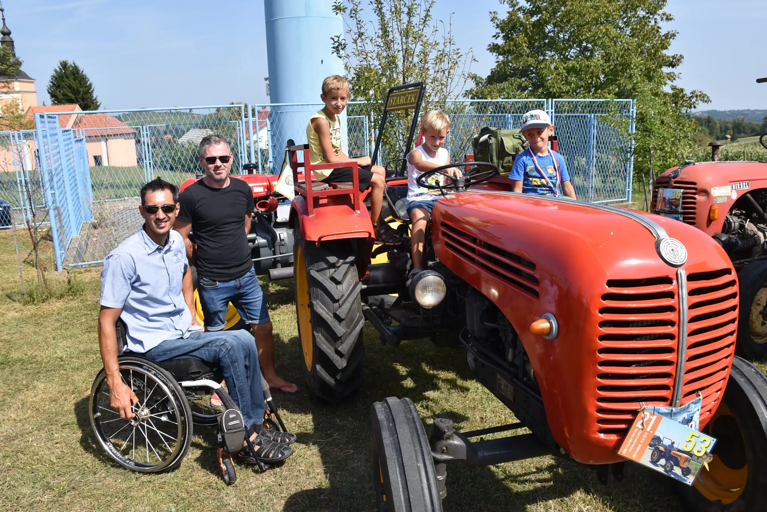 Sveti Urban – povorka starih traktora 2024 Dani turizma (40)