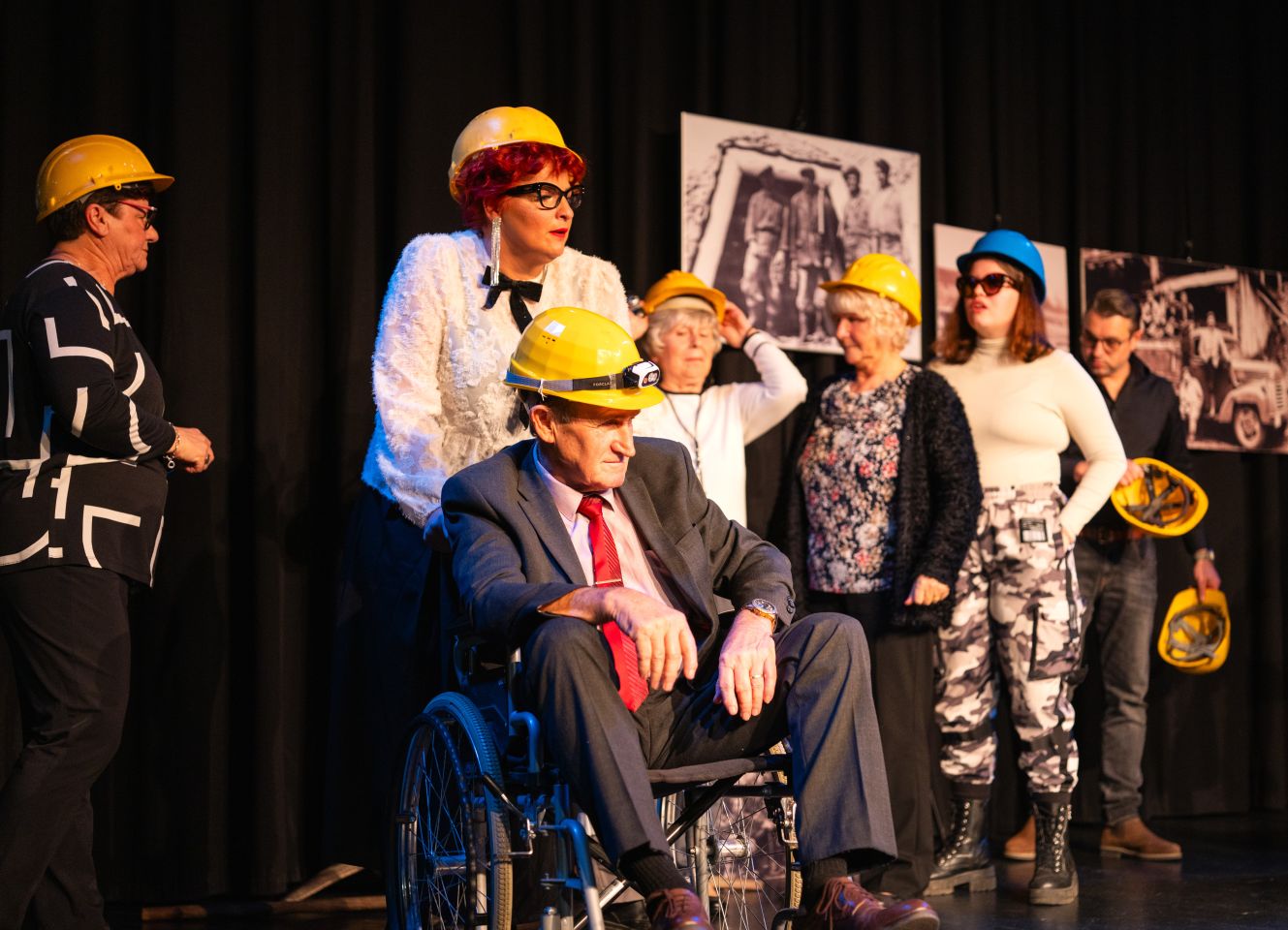 “Svetlo ‘z črne Cimper jame” mjuzikl czk rudar 2025 (32) “Svetlo ‘z črne Cimper jame” mjuzikl czk rudar 2025 (32)