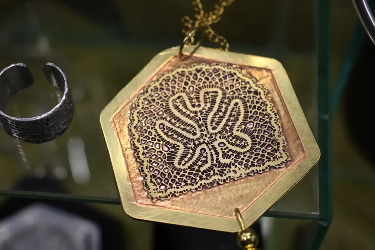 Svetomarska čipka predstavljanje Sveta Marija nakit (12)