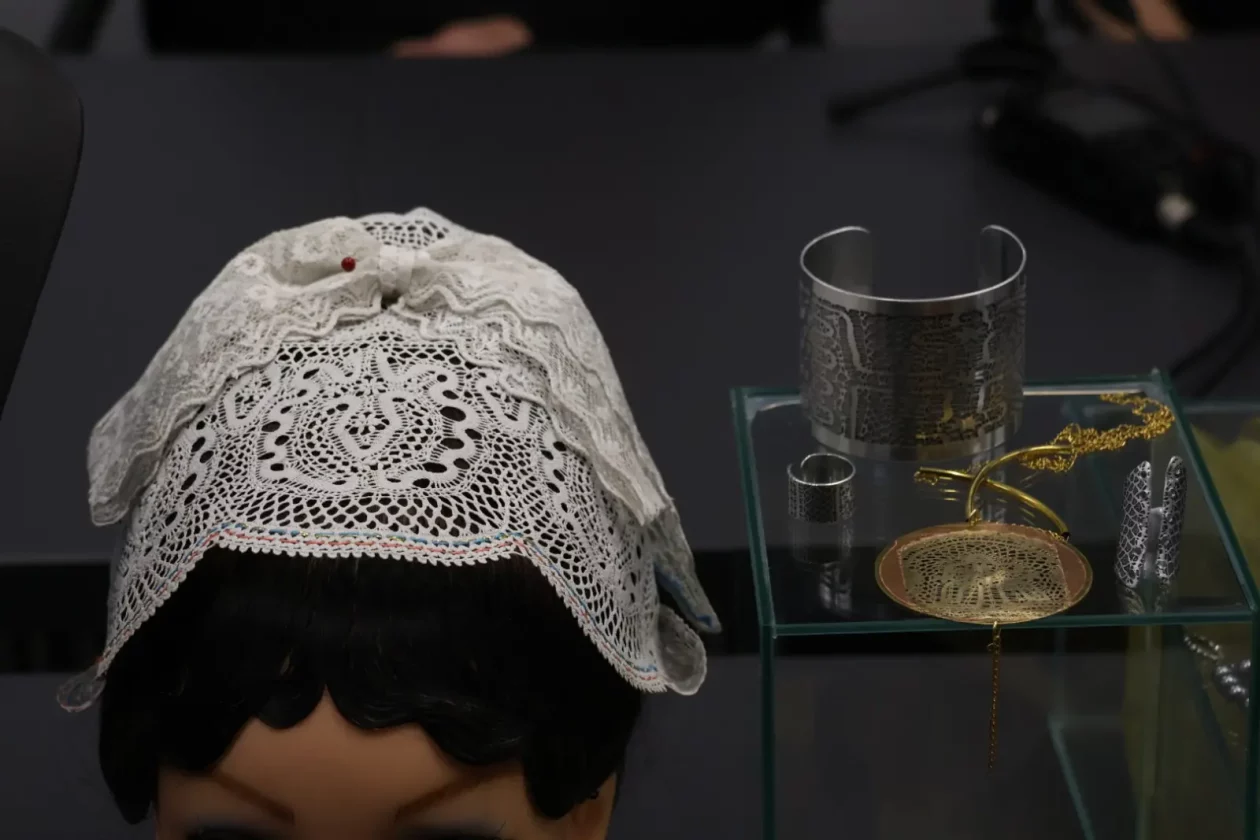 Svetomarska čipka predstavljanje Sveta Marija nakit (37) Svetomarska čipka predstavljanje Sveta Marija nakit (37)