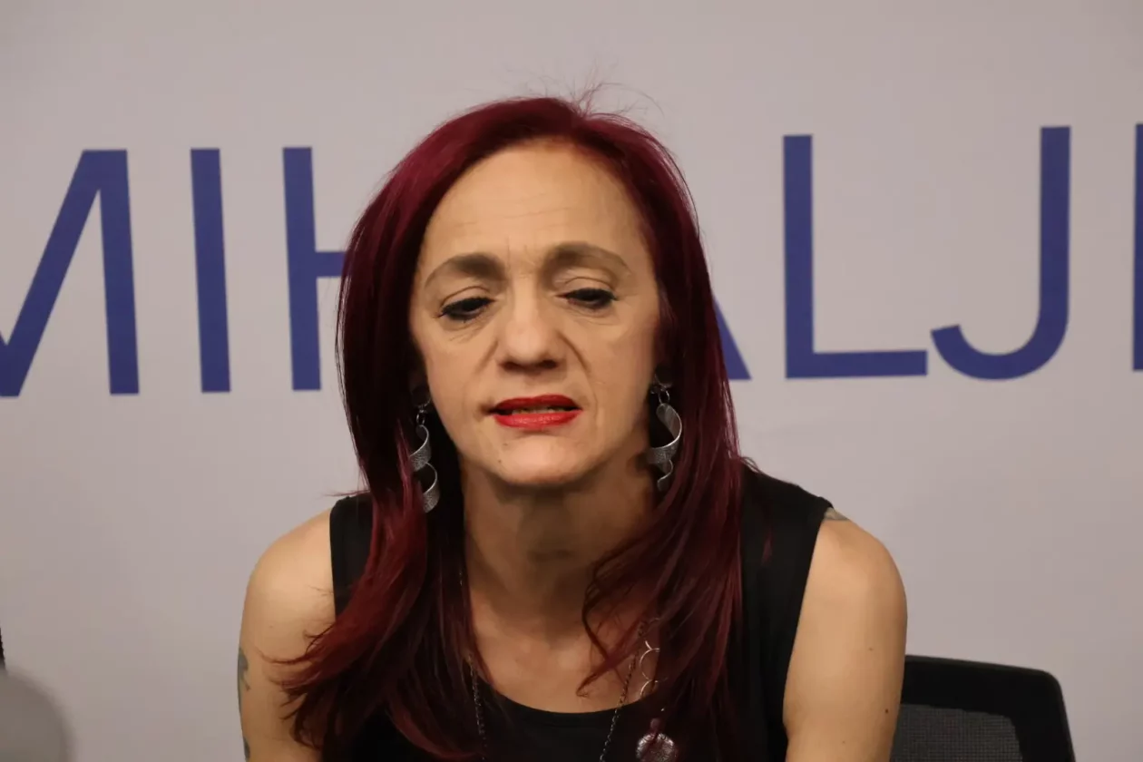 Svetomarska čipka predstavljanje Sveta Marija nakit (39)