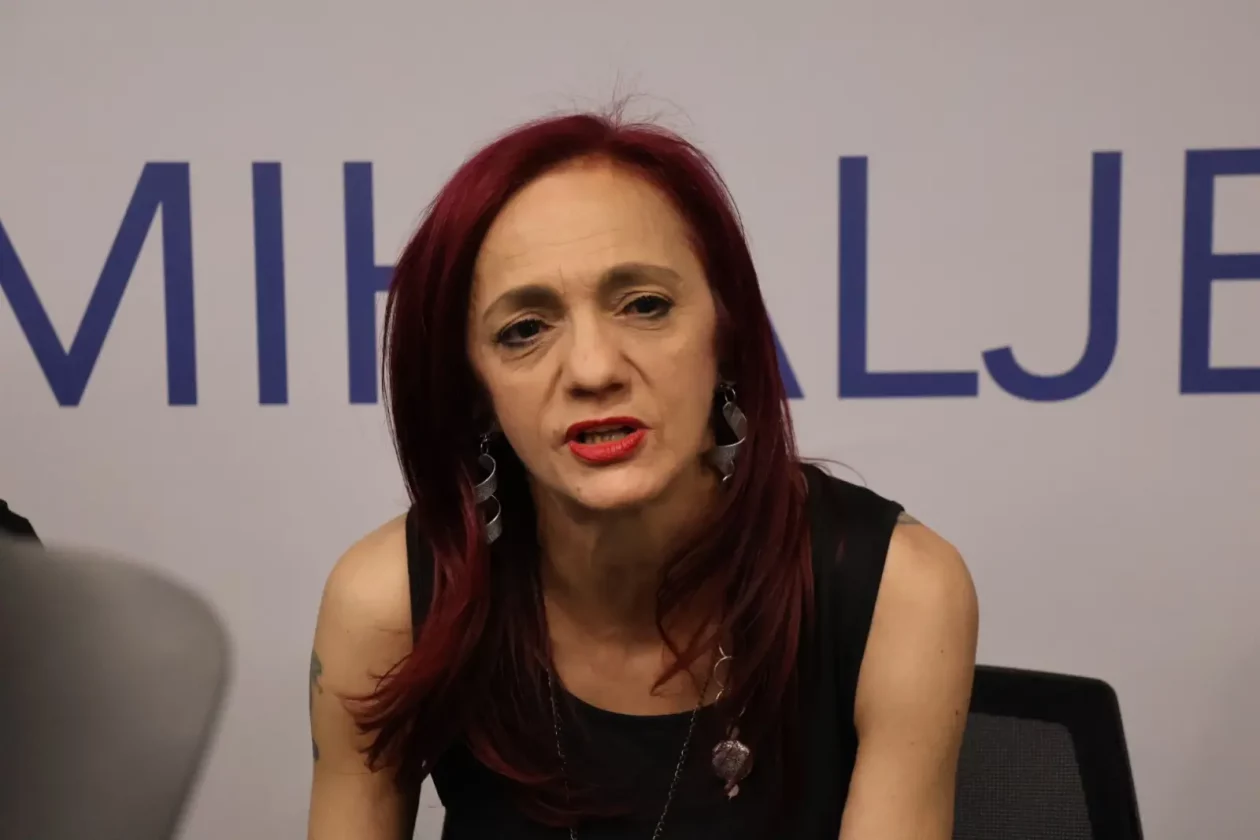 Svetomarska čipka predstavljanje Sveta Marija nakit (40)