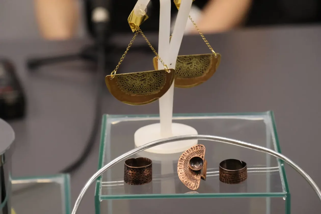 Svetomarska čipka predstavljanje Sveta Marija nakit (41)