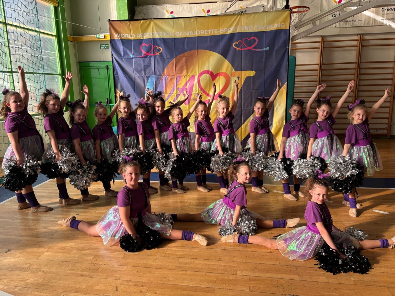 Svetomartinske-Mazoretkinje-Crikvenica-2025-4 Svetomartinske-Mazoretkinje-Crikvenica-2025-4