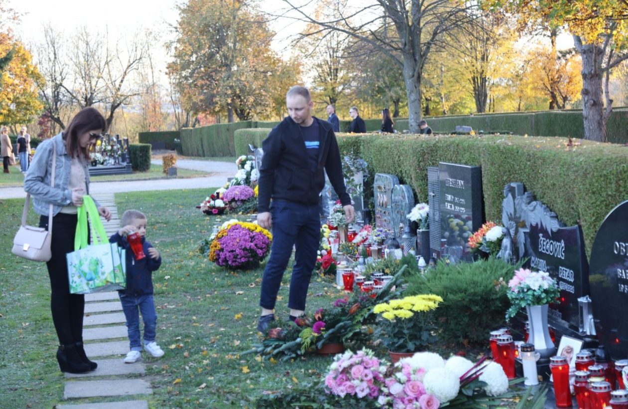 Svi Sveti Mihovljan groblje 15