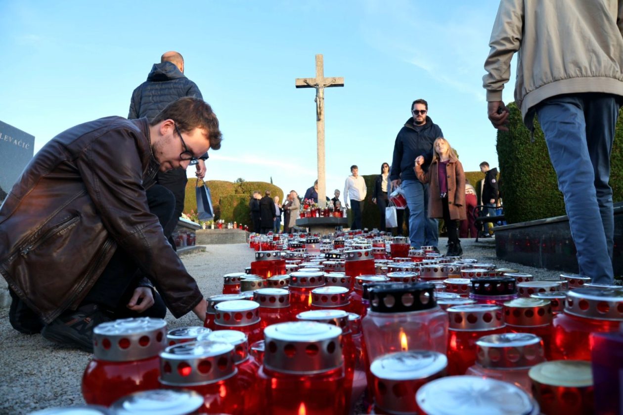 Svi Sveti Mihovljan groblje 24