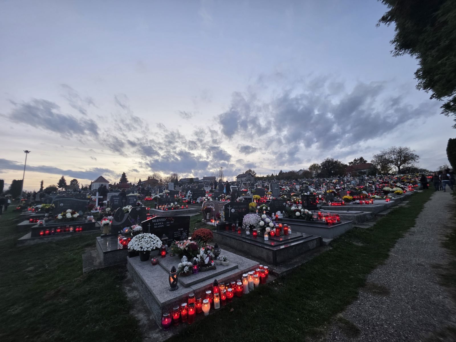 Svi Sveti Sveti Juraj na Bregu groblje 5