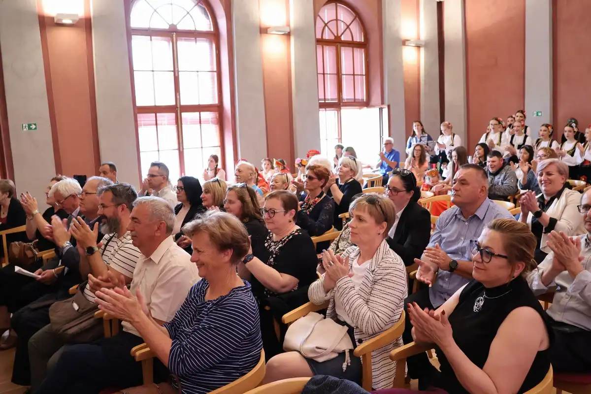 Svjetski dan kulturne raznolikosti (12) Svjetski dan kulturne raznolikosti (12)