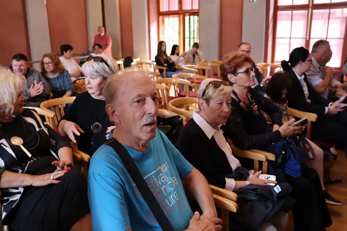 Svjetski dan kulturne raznolikosti (23) Svjetski dan kulturne raznolikosti (23)