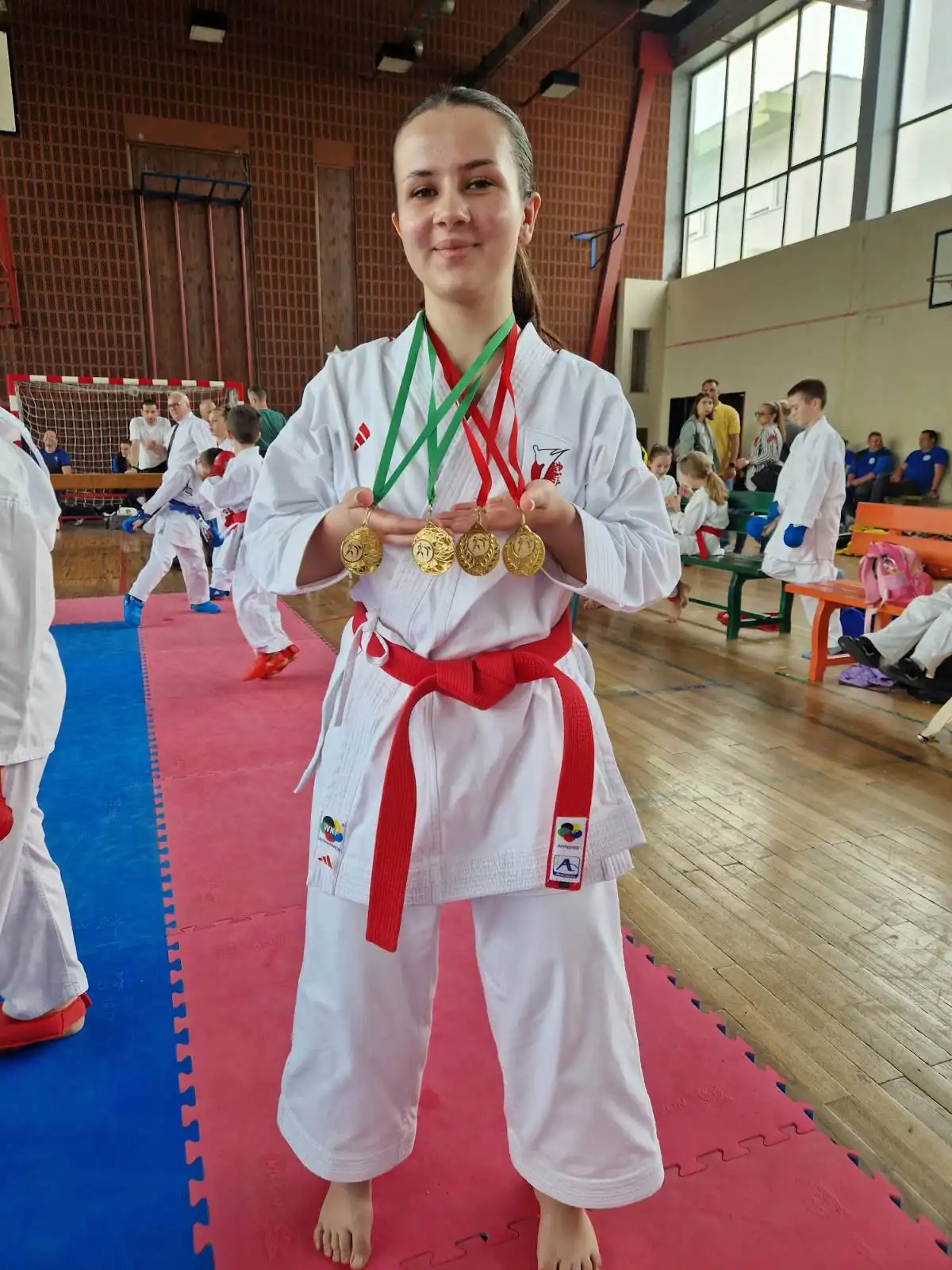 TEA BRINC-4 zlata !!!