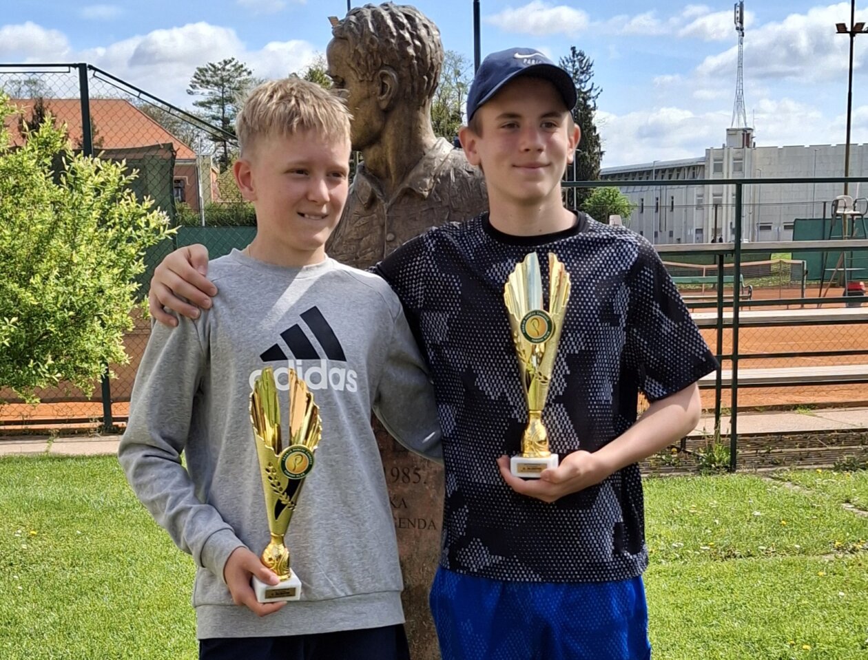 TENIS Punčec otvorio sezonu Luis Jurčić i Laura Hrle ponijeli naslove (3) TENIS Punčec otvorio sezonu Luis Jurčić i Laura Hrle ponijeli naslove (5)