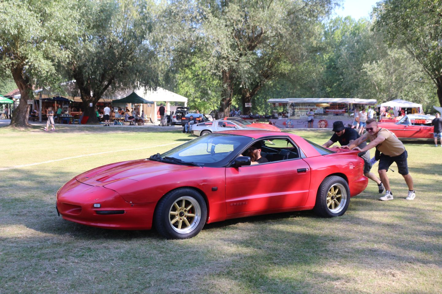 TRASH & BURN Rock and roll, američki klasici i pin-up djevojke zavladali Sv. Martinom na Muri (56)