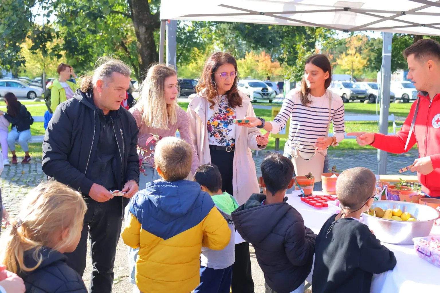 TRG REPUBLIKE Čakovec obilježio Svjetski dan mentalnog zdravlja i beskućnika Podrška najranjivijima kroz edukaciju i solidarnost (15) TRG REPUBLIKE Čakovec obilježio Svjetski dan mentalnog zdravlja i beskućnika Podrška najranjivijima kroz edukaciju i solidarnost (15)