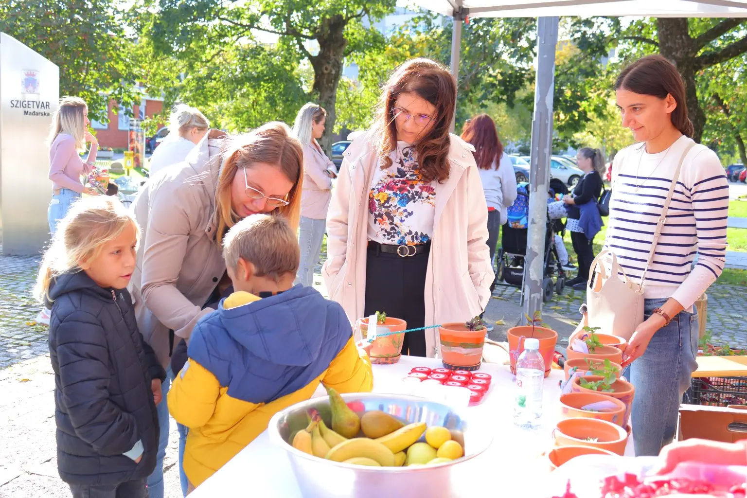 TRG REPUBLIKE Čakovec obilježio Svjetski dan mentalnog zdravlja i beskućnika Podrška najranjivijima kroz edukaciju i solidarnost (17) TRG REPUBLIKE Čakovec obilježio Svjetski dan mentalnog zdravlja i beskućnika Podrška najranjivijima kroz edukaciju i solidarnost (17)