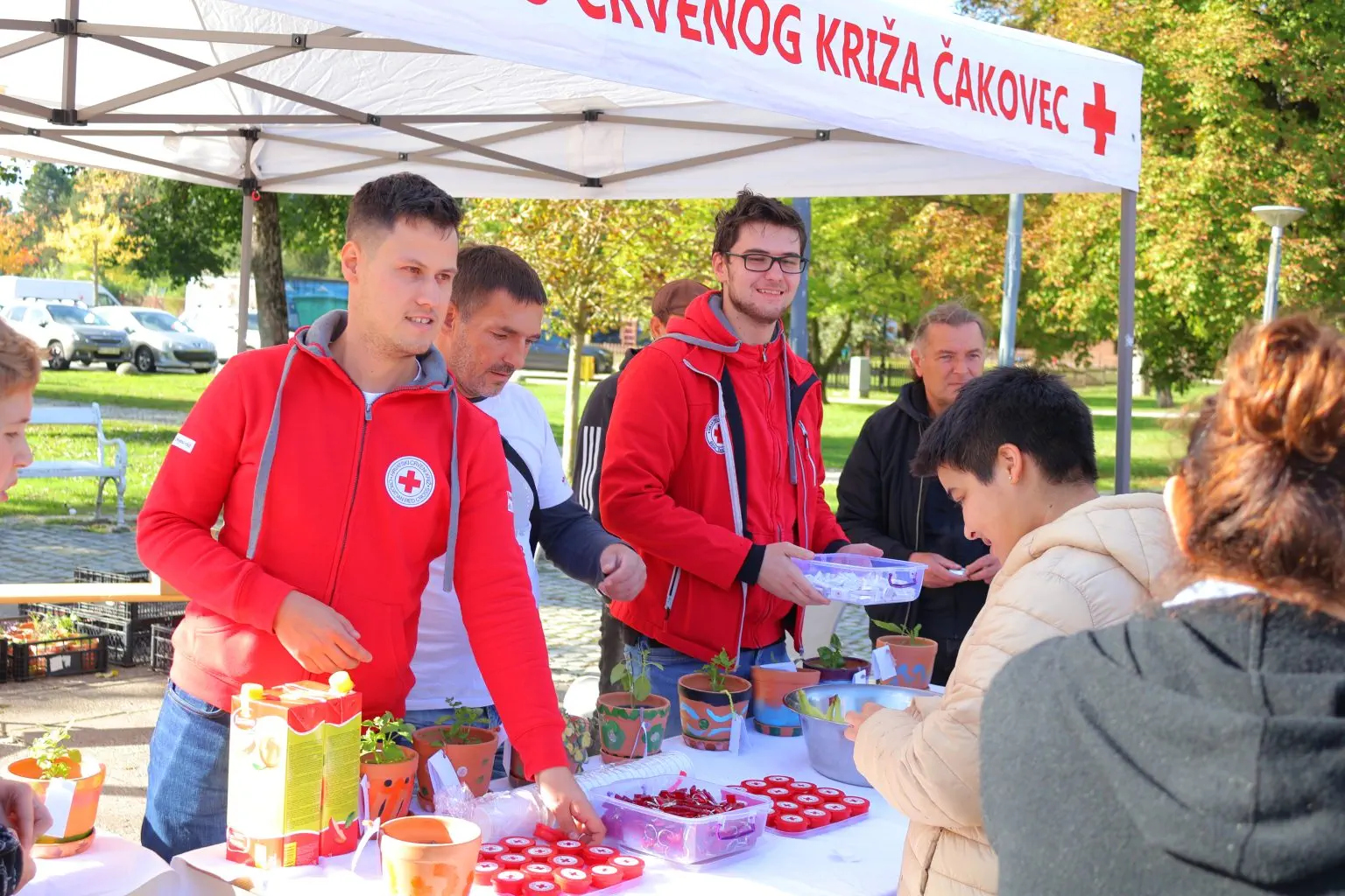 TRG REPUBLIKE Čakovec obilježio Svjetski dan mentalnog zdravlja i beskućnika Podrška najranjivijima kroz edukaciju i solidarnost (2) TRG REPUBLIKE Čakovec obilježio Svjetski dan mentalnog zdravlja i beskućnika Podrška najranjivijima kroz edukaciju i solidarnost (2)
