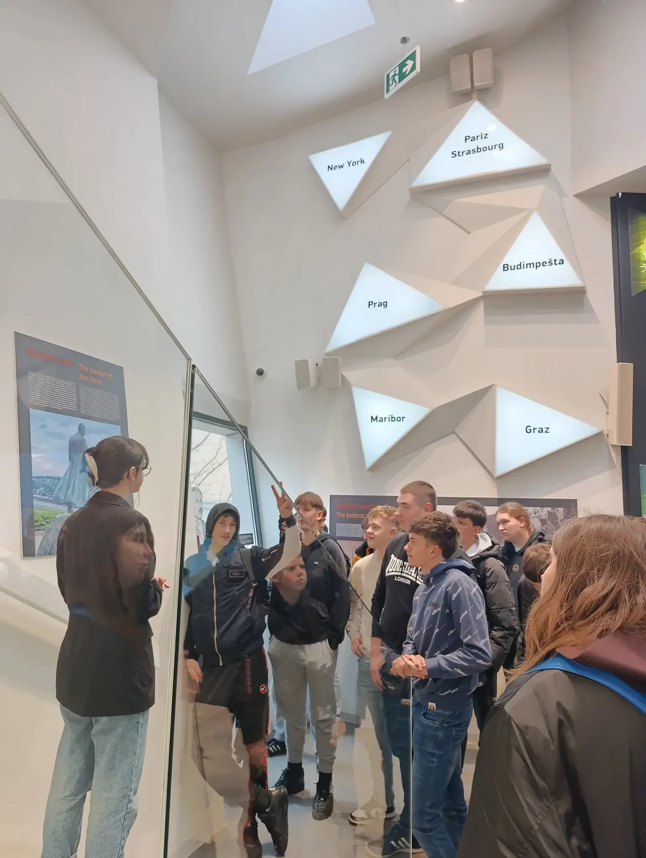 TŠČ posjet Karlovcu i muzejima (18)