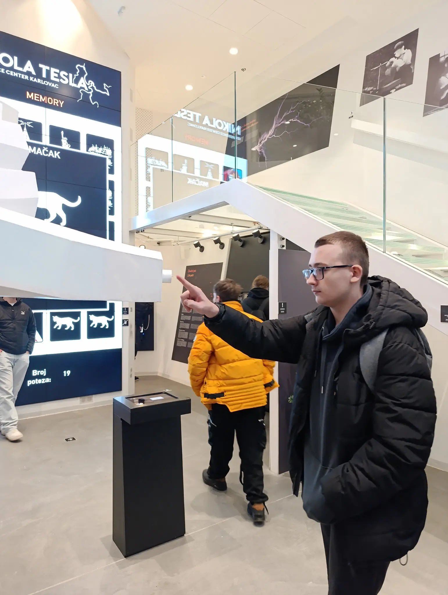 TŠČ posjet Karlovcu i muzejima (21)