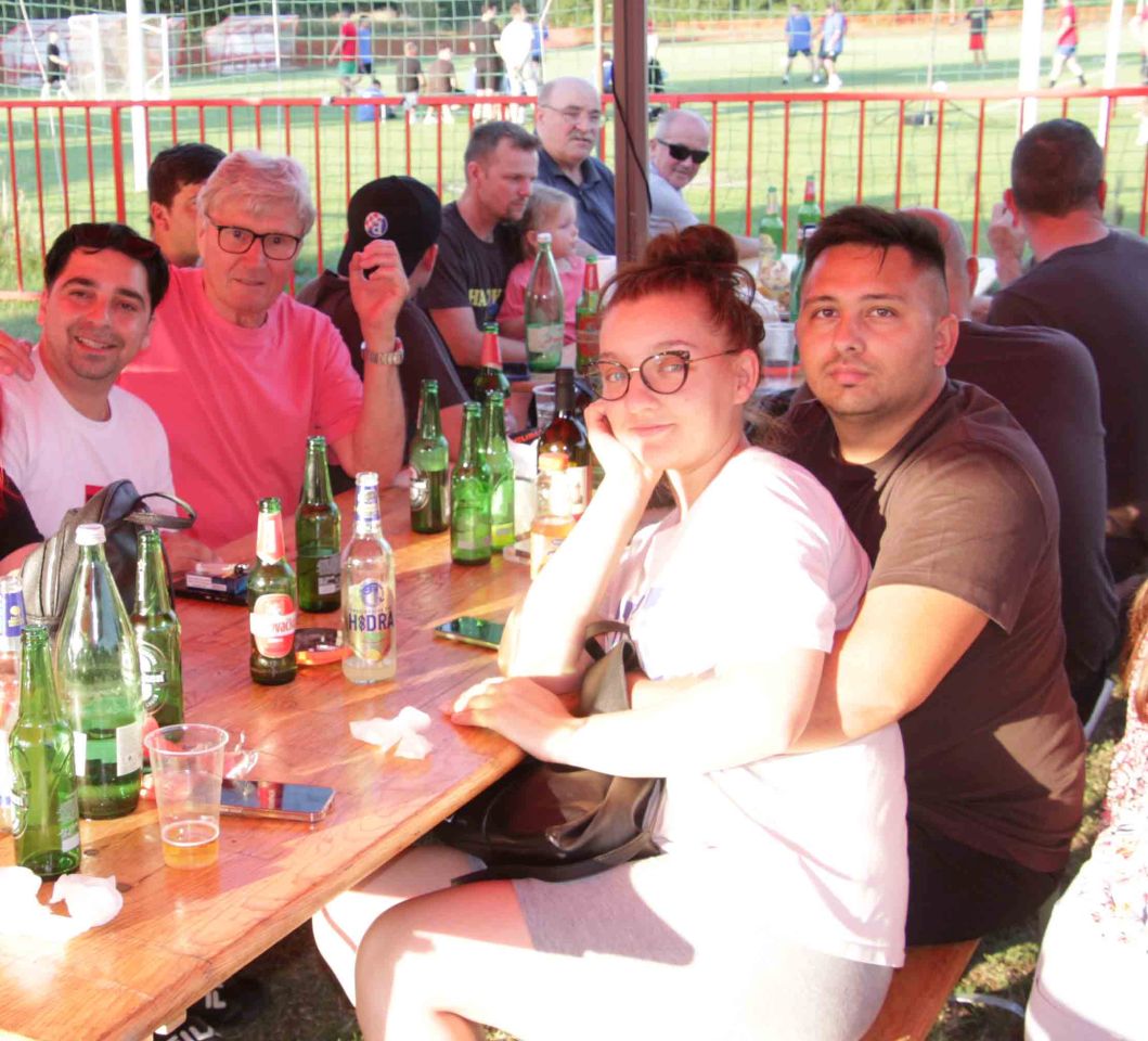 TURČIŠĆE IGRALO I SLAVILO Trate pobjednici obnovljenog turnira ulica (13) TURČIŠĆE IGRALO I SLAVILO Trate pobjednici obnovljenog turnira ulica (13)