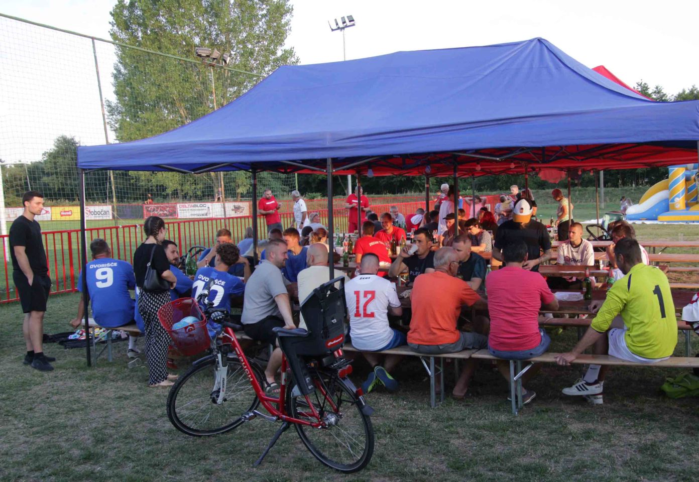 TURČIŠĆE IGRALO I SLAVILO Trate pobjednici obnovljenog turnira ulica (20) TURČIŠĆE IGRALO I SLAVILO Trate pobjednici obnovljenog turnira ulica (20)