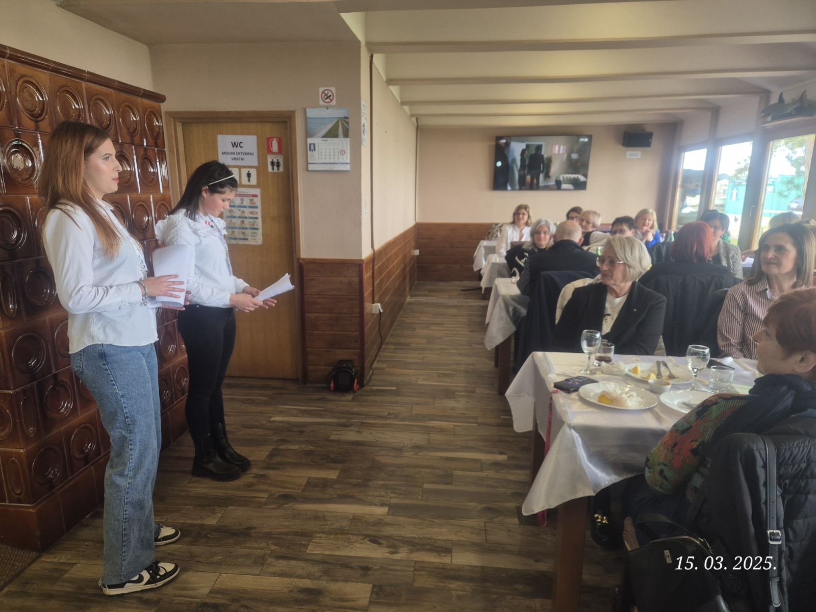 TURISTIČKI VODIČI Interaktivna priča o Prelogu Srednjoškolci otkrili zanimljive detalje o svom gradu (3) TURISTIČKI VODIČI Interaktivna priča o Prelogu Srednjoškolci otkrili zanimljive detalje o svom gradu (3)