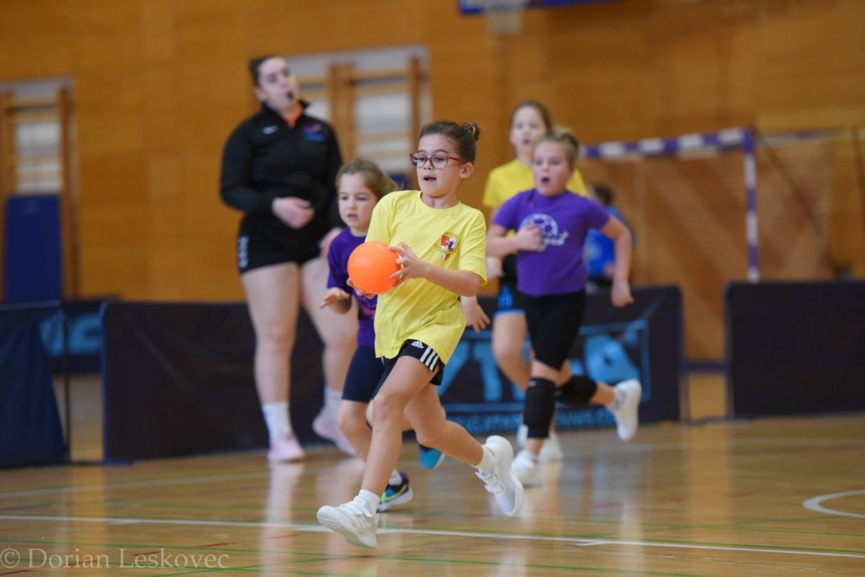 TURNIR U MINI RUKOMETU Međimurje 2026 okupio oko 200 djece i osam klubova iz pet županija (1)